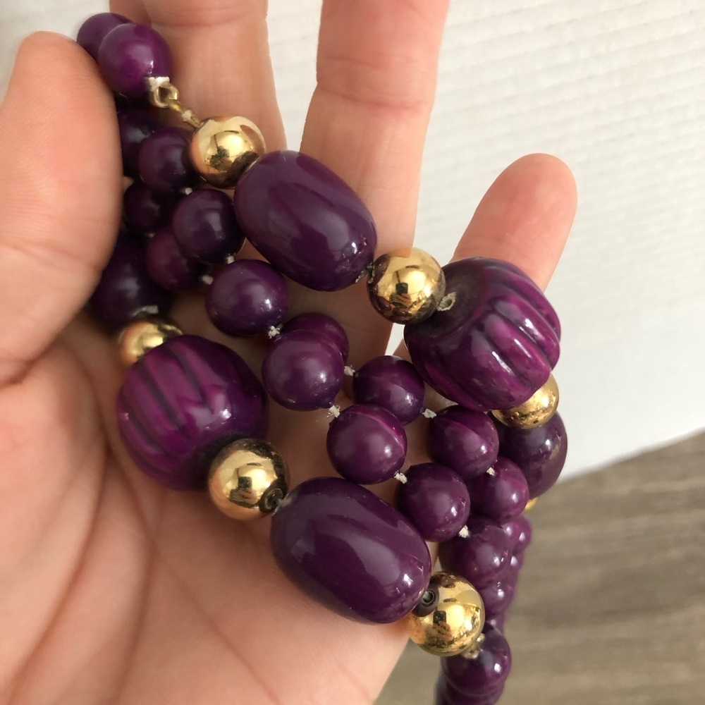 Vtg 80’s Chunky Purple and Gold Beaded Necklace - Picture 8 of 8
